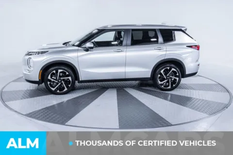 More photos of 2024 Mitsubishi Outlander SE at ALM Kia South, GA