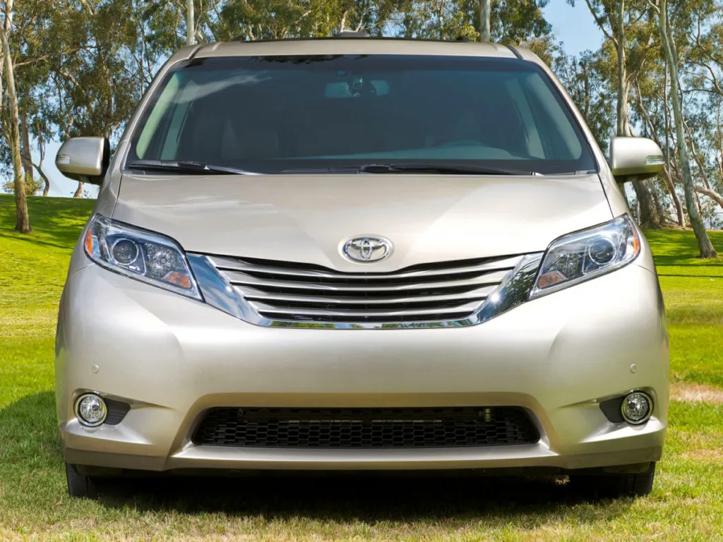2015 Toyota Sienna L for sale in Union City, GA