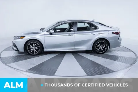 More photos of 2023 Toyota Camry SE at ALM Kia South, GA