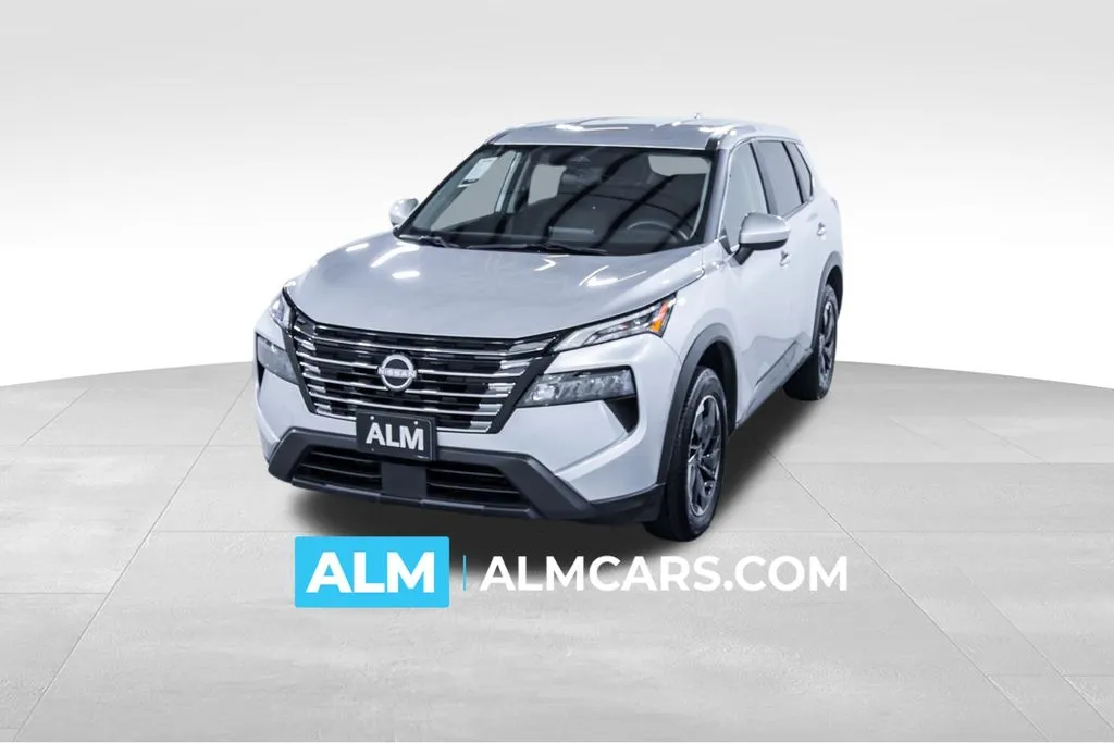 2024 Nissan Rogue SV's photo