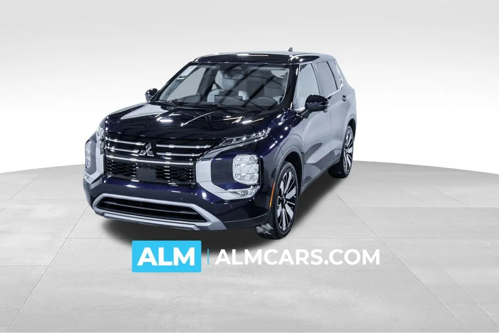 2025 Mitsubishi Outlander SE's photo