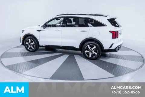 More photos of 2023 Kia Sorento EX at ALM Kia South, GA