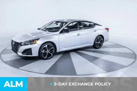 More photos of 2025 Nissan Altima 2.5 SR at ALM Kia South, GA