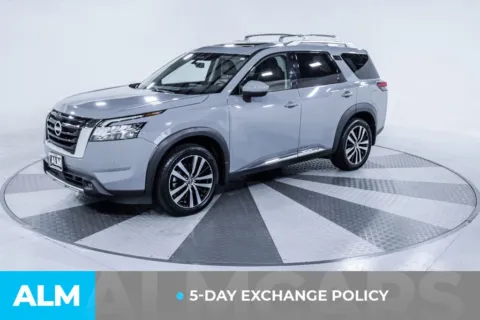 More photos of 2023 Nissan Pathfinder Platinum at ALM Kia South, GA