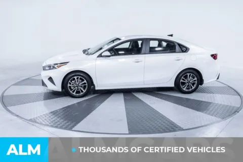 More photos of 2023 Kia Forte LXS at ALM Kia South, GA