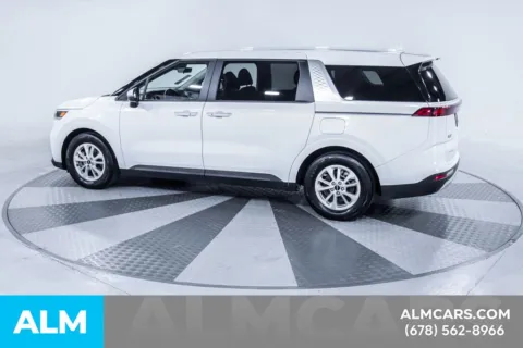 More photos of 2024 Kia Carnival LX at ALM Kia South, GA