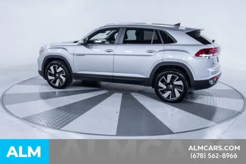 More photos of 2024 Volkswagen Atlas Cross Sport 2.0T SE w/Technology at ALM Kia South, GA
