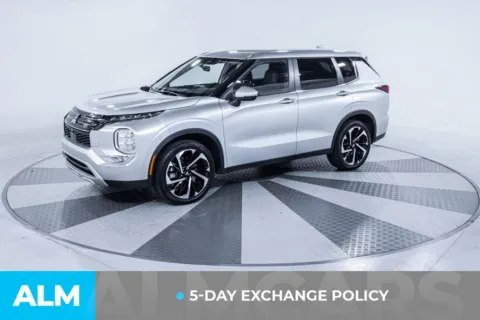 More photos of 2024 Mitsubishi Outlander SE at ALM Kia South, GA