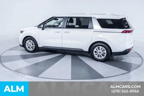More photos of 2024 Kia Carnival LX at ALM Kia South, GA