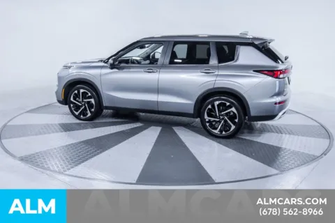 More photos of 2024 Mitsubishi Outlander SE at ALM Kia South, GA