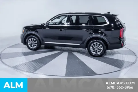 More photos of 2024 Kia Telluride LX at ALM Kia South, GA