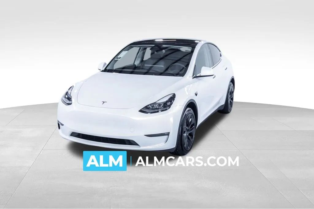 Used 2025 Tesla Model Y Long Range with VIN 7SAYGDEE4SF258412 for sale in Lumberton, NC