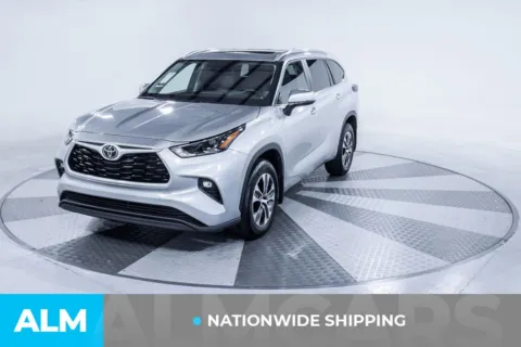 Photos of 2024 Toyota Highlander XLE for sale in Union City, GA at ALM Kia South