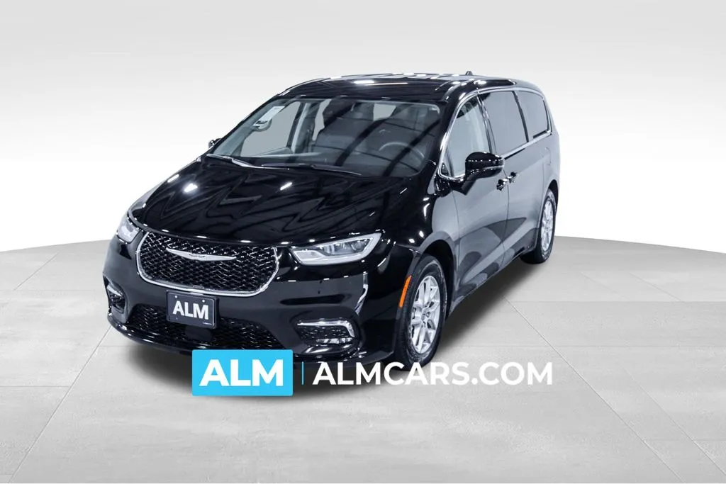 Black 2024 Chrysler Pacifica Touring L for sale in Union City, GA