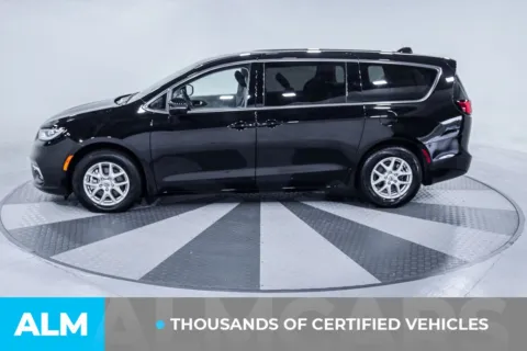 More photos of 2024 Chrysler Pacifica Touring L at ALM Kia South, GA