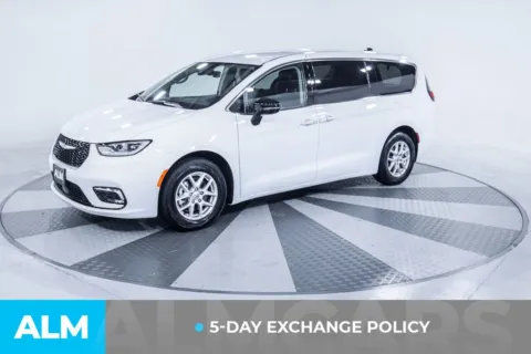 Another view of 2024 Chrysler Pacifica Touring L for sale in Union City, GA at ALM Kia South