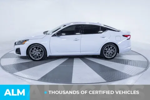More photos of 2023 Nissan Altima 2.0 SR at ALM Kia South, GA