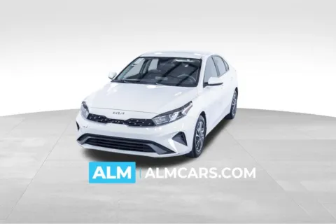 White 2023 Kia Forte LXS for sale in Union City, GA