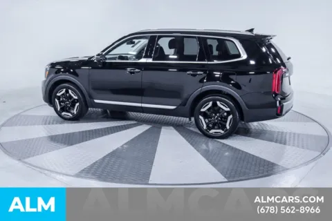 More photos of 2025 Kia Telluride S at ALM Kia South, GA