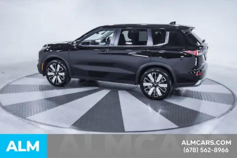 More photos of 2025 Mitsubishi Outlander SE at ALM Kia South, GA