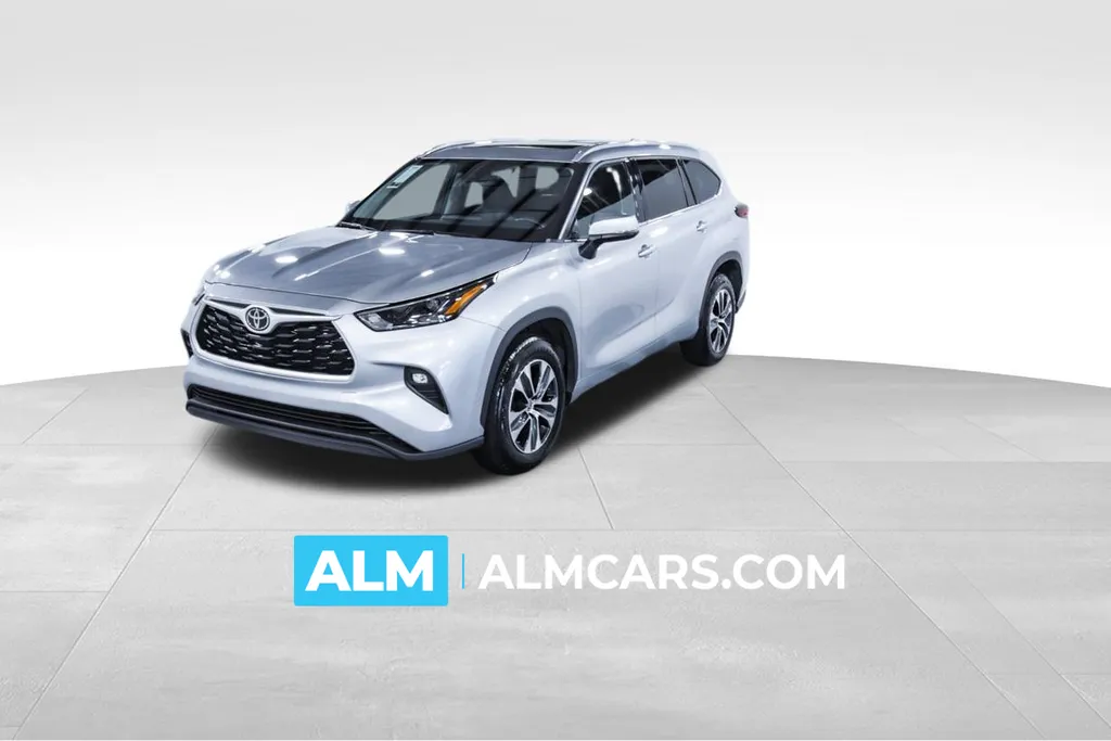 Used 2022 Toyota Highlander XLE for sale in Union City, GA | VIN ...