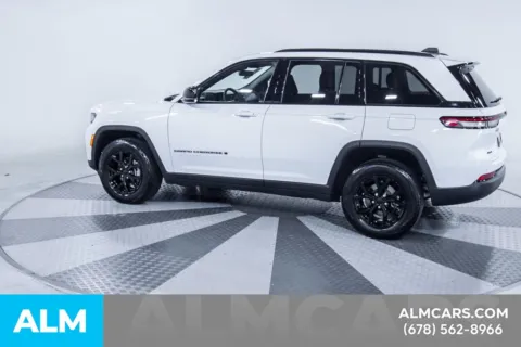 More photos of 2025 Jeep Grand Cherokee Altitude at ALM Kia South, GA