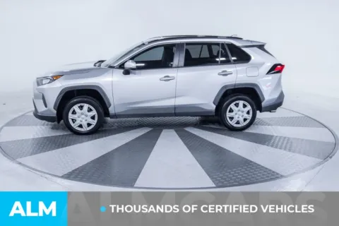More photos of 2020 Toyota RAV4 LE at ALM Kia South, GA