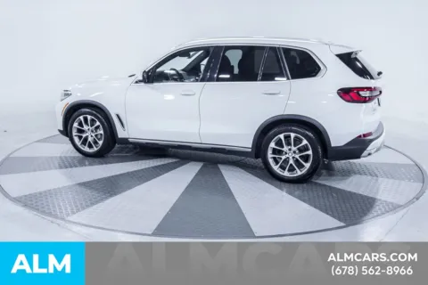 More photos of 2022 BMW X5 xDrive40i at ALM Kia South, GA