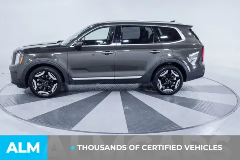 More photos of 2025 Kia Telluride S at ALM Kia South, GA