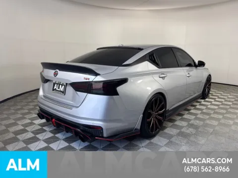 More photos of 2022 Nissan Altima 2.0 SR at ALM Kia South, GA