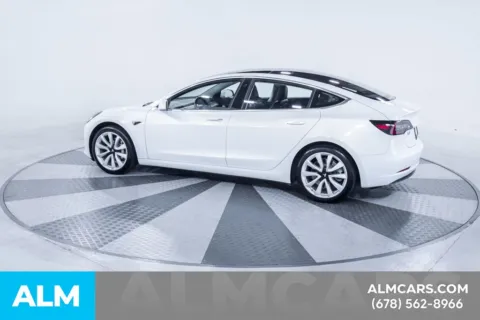 More photos of 2018 Tesla Model 3 Long Range at ALM Kia South, GA
