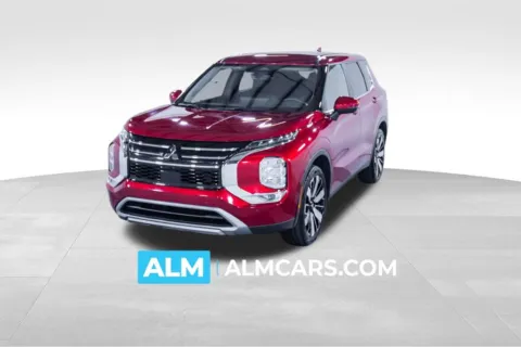 Red 2025 Mitsubishi Outlander SE for sale in Union City, GA