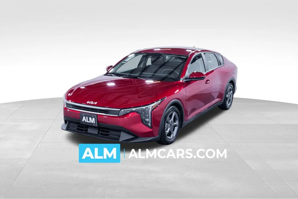 2025 Kia K4 LXS AT's photo