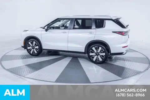More photos of 2025 Mitsubishi Outlander SE at ALM Kia South, GA