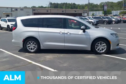 More photos of 2023 Chrysler Voyager LX at ALM Kia South, GA