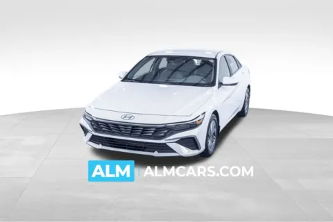 White 2024 Hyundai Elantra SEL for sale in Union City, GA