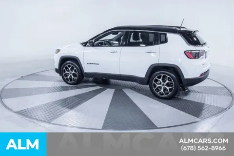More photos of 2025 Jeep Compass Limited at ALM Kia South, GA