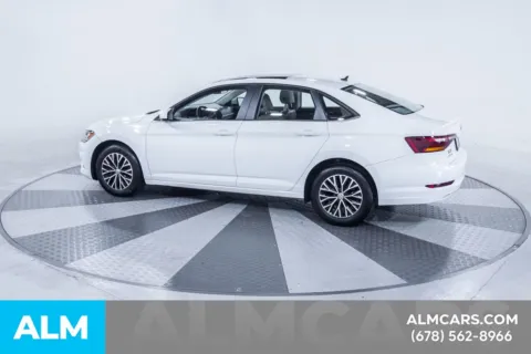 More photos of 2019 Volkswagen Jetta 1.4T SE at ALM Kia South, GA