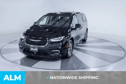 Photos of 2023 Chrysler Pacifica Hybrid Touring L for sale in Union City, GA at ALM Kia South