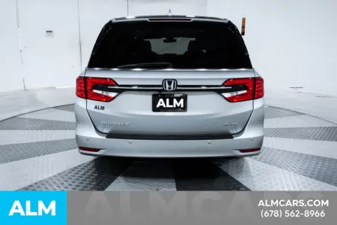 More photos of 2024 Honda Odyssey Elite at ALM Kia South, GA