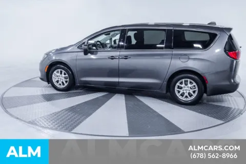 More photos of 2023 Chrysler Voyager LX at ALM Kia South, GA