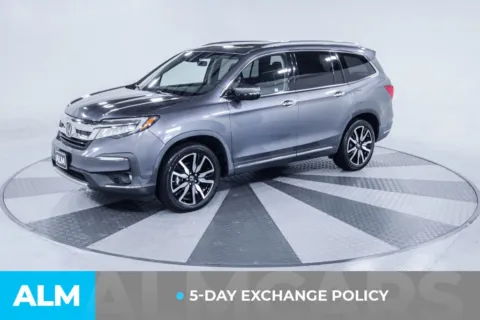 Another view of 2020 Honda Pilot Touring for sale in Union City, GA at ALM Kia South