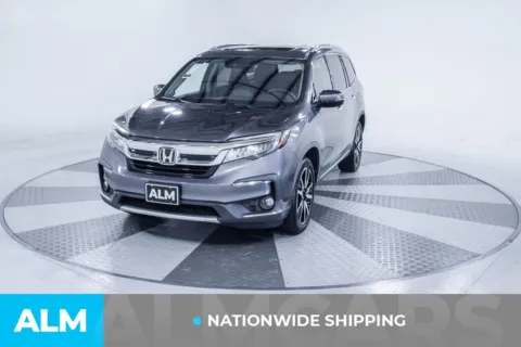 Photos of 2020 Honda Pilot Touring for sale in Union City, GA at ALM Kia South