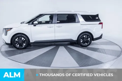 More photos of 2026 Kia Carnival Hybrid LXS at ALM Kia South, GA