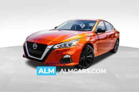 Orange 2019 Nissan Altima 2.5 SR for sale in Union City, GA