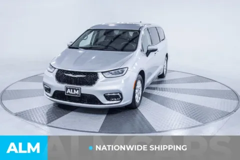 Photos of 2023 Chrysler Pacifica Touring L for sale in Union City, GA at ALM Kia South