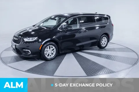 Another view of 2023 Chrysler Pacifica Touring L for sale in Union City, GA at ALM Kia South