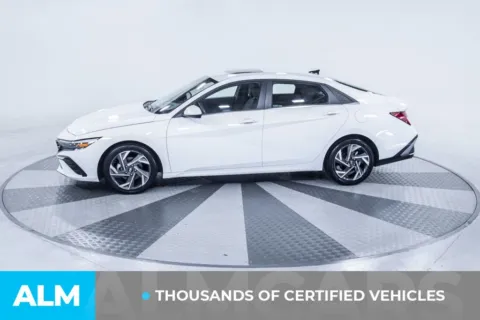More photos of 2025 Hyundai Elantra SEL Convenience at ALM Kia South, GA
