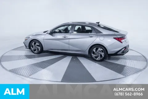 More photos of 2025 Hyundai Elantra SEL Convenience at ALM Kia South, GA