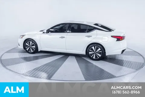 More photos of 2020 Nissan Altima 2.5 SV at ALM Kia South, GA